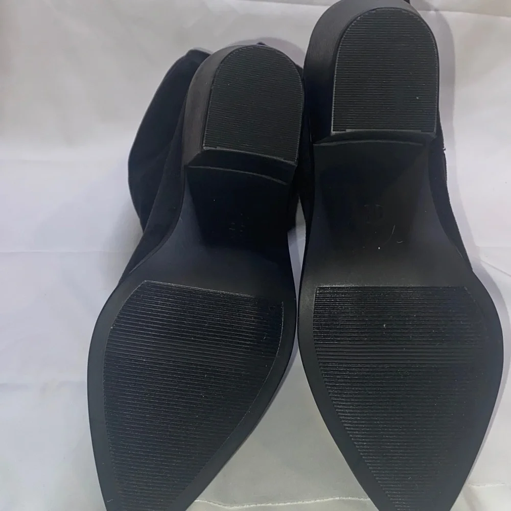 Journee Collection leather out black
