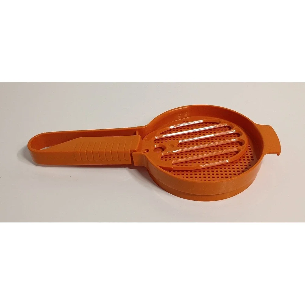 Tupperware orange sift