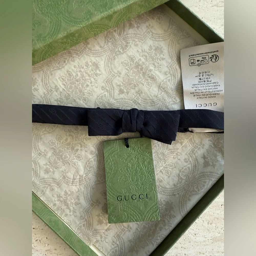 Gucci elegant black
