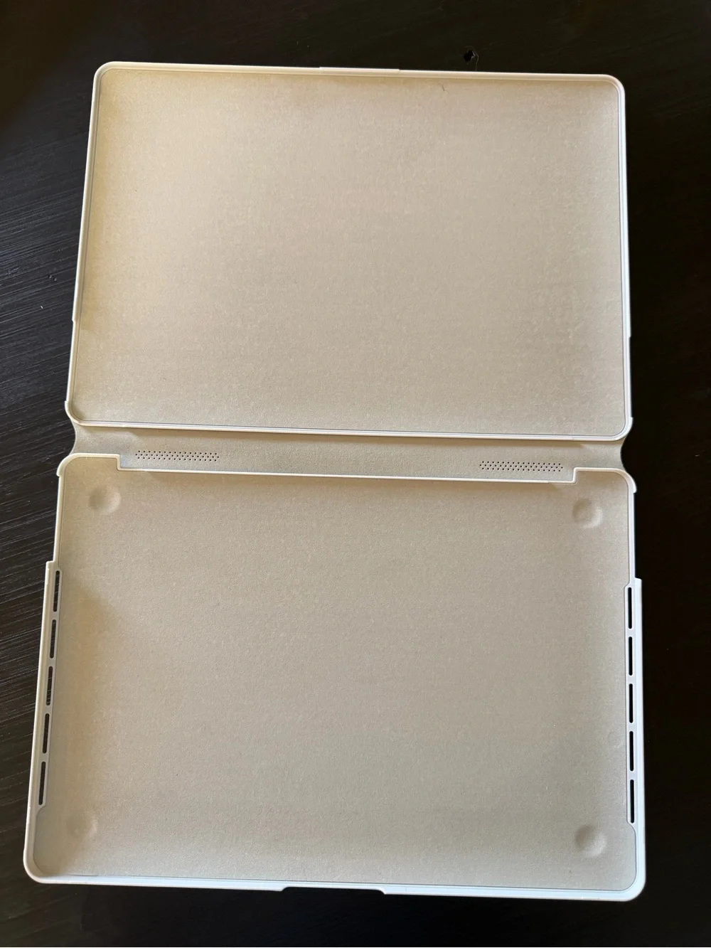 Incase slim protective