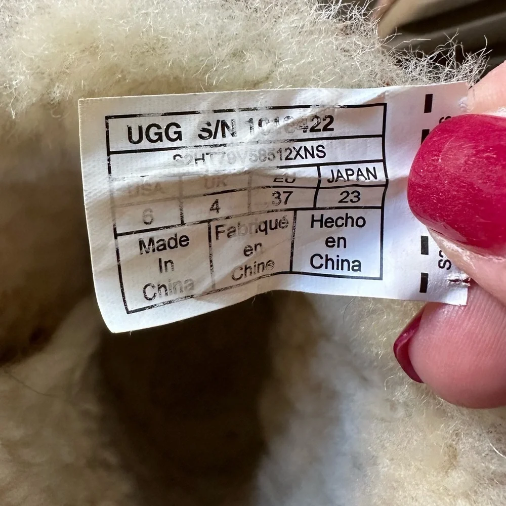 UGG around shearling