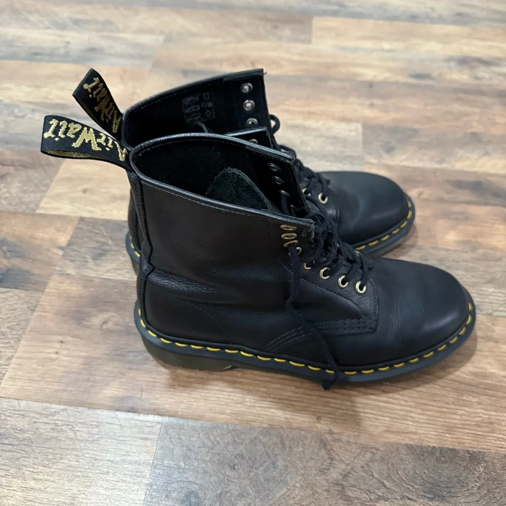 Dr. Martens reposhing this