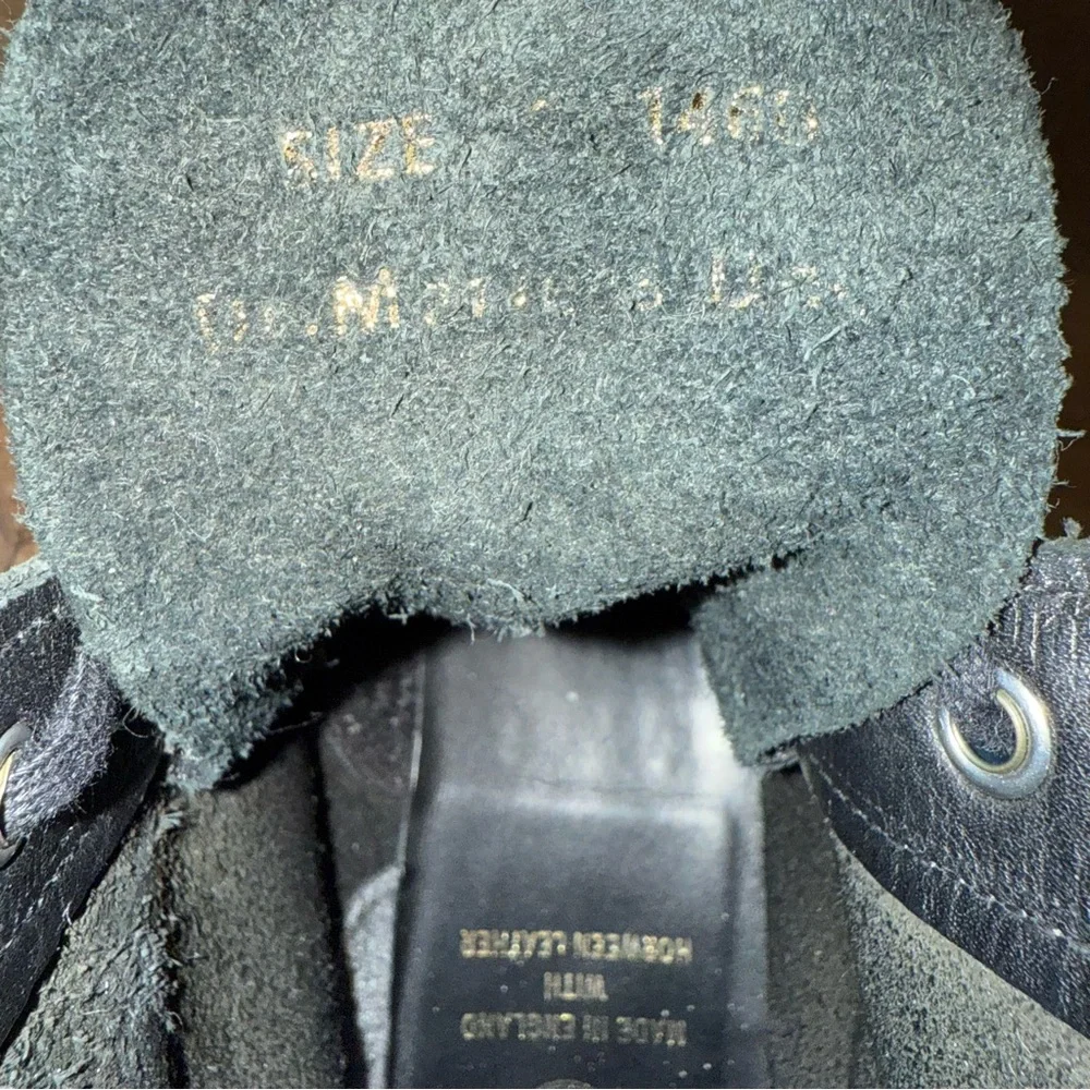 Dr. Martens reposhing this
