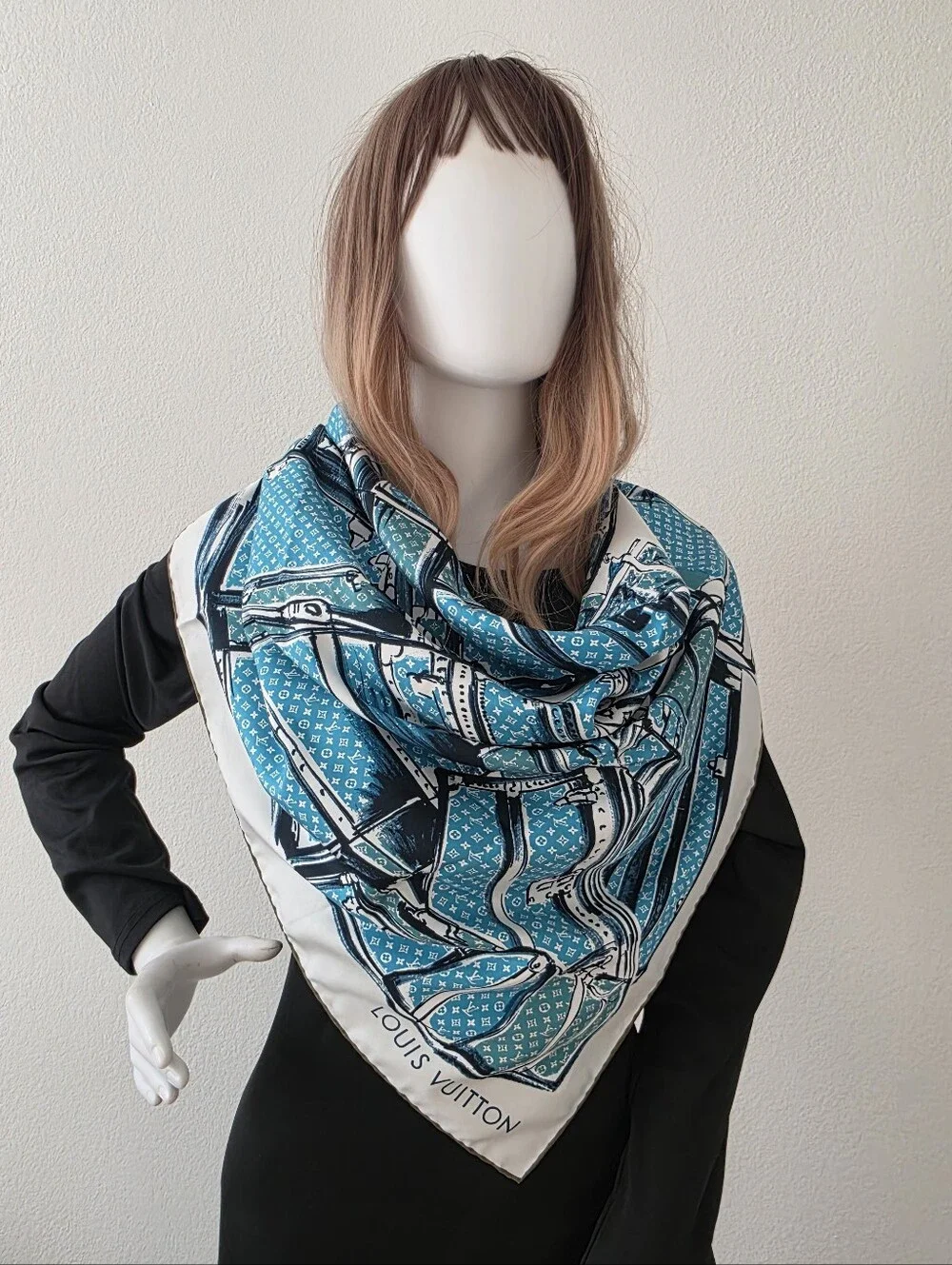 Auth Louis Vuitton Trunk And Luggages Turquoise Silk Scarf