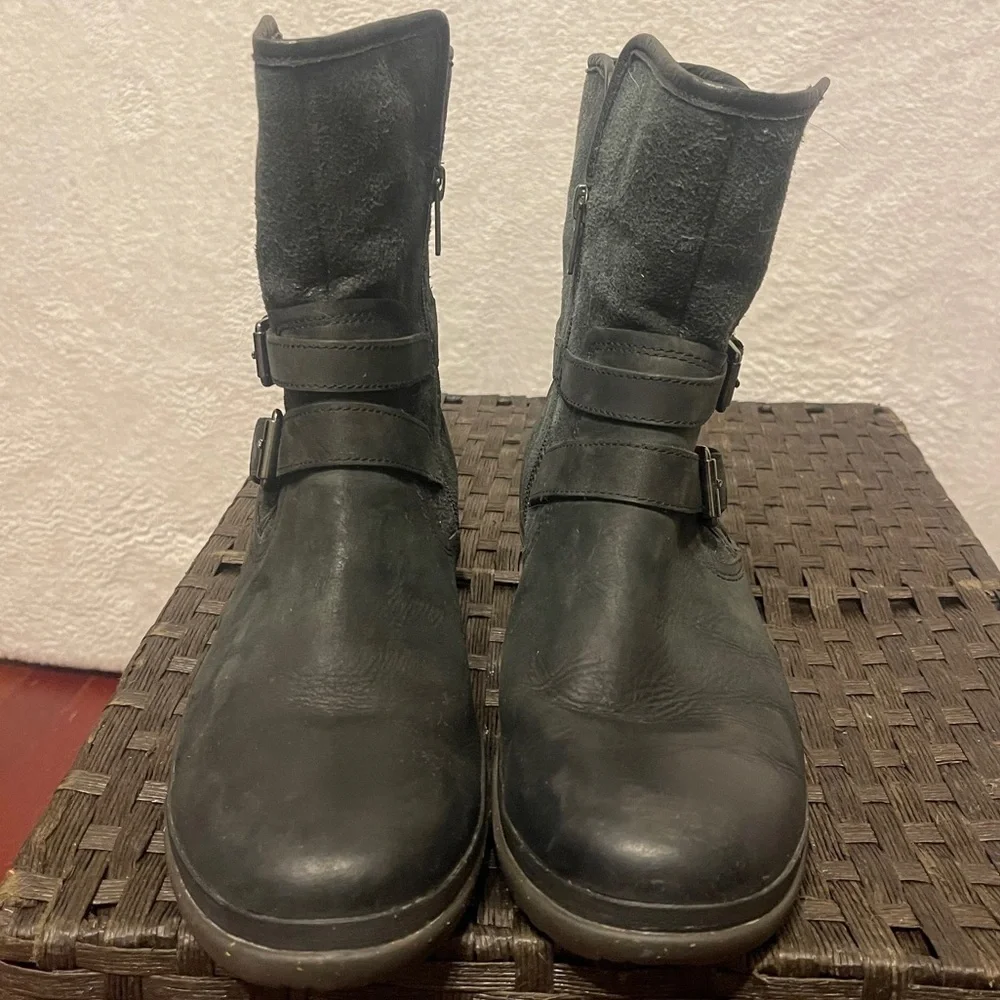 UGG simmens brushed