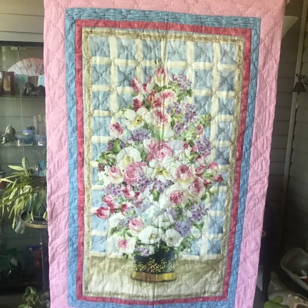 NWT Hand Crafted Flower Bouquet Quilt