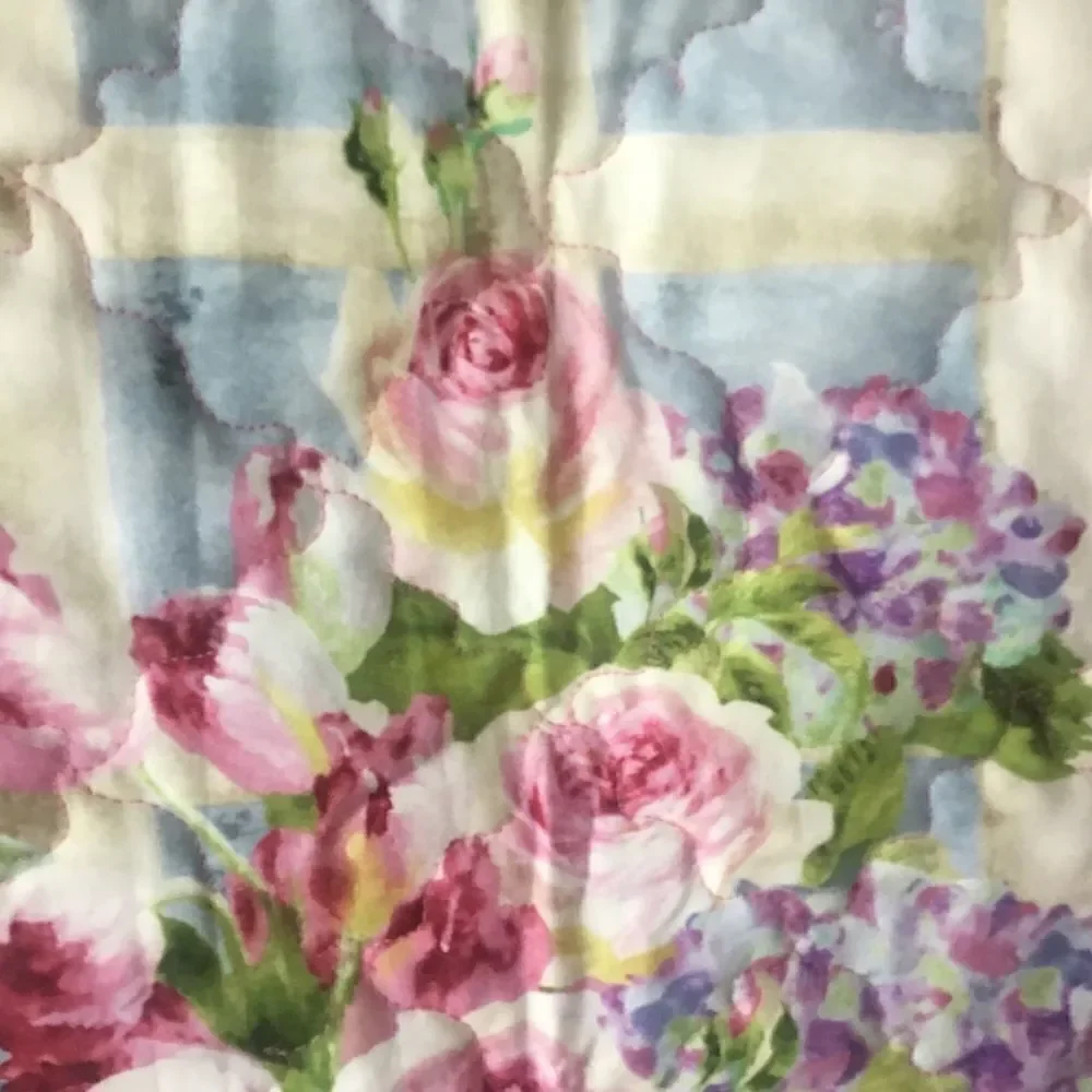 NWT Hand Crafted Flower Bouquet Quilt