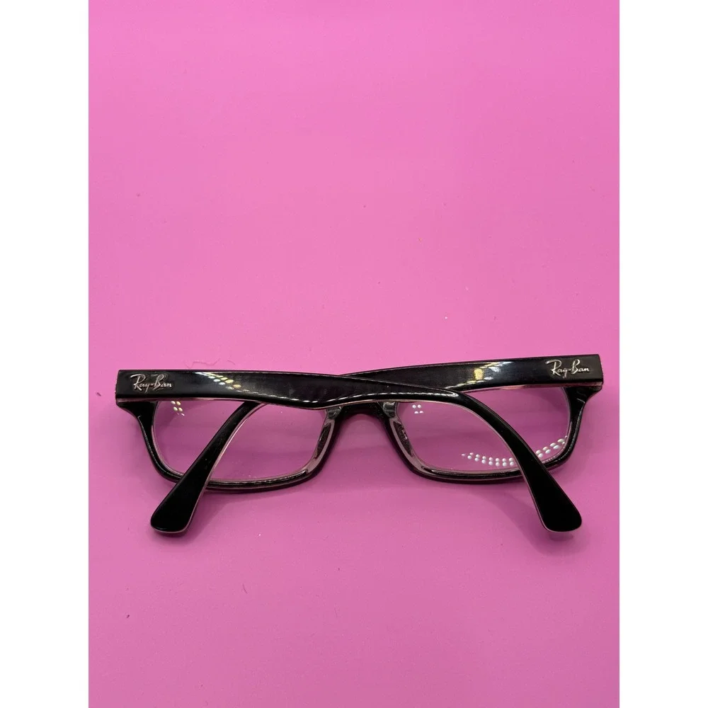 Ray Ban command attention
