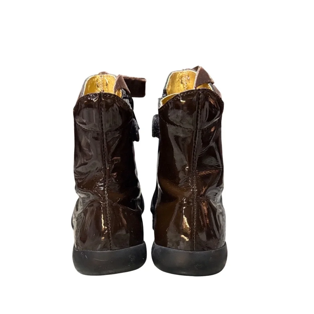 Mod8 patent leather