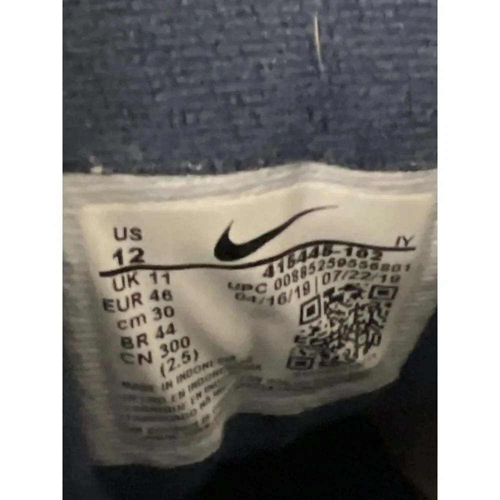 Nike features air