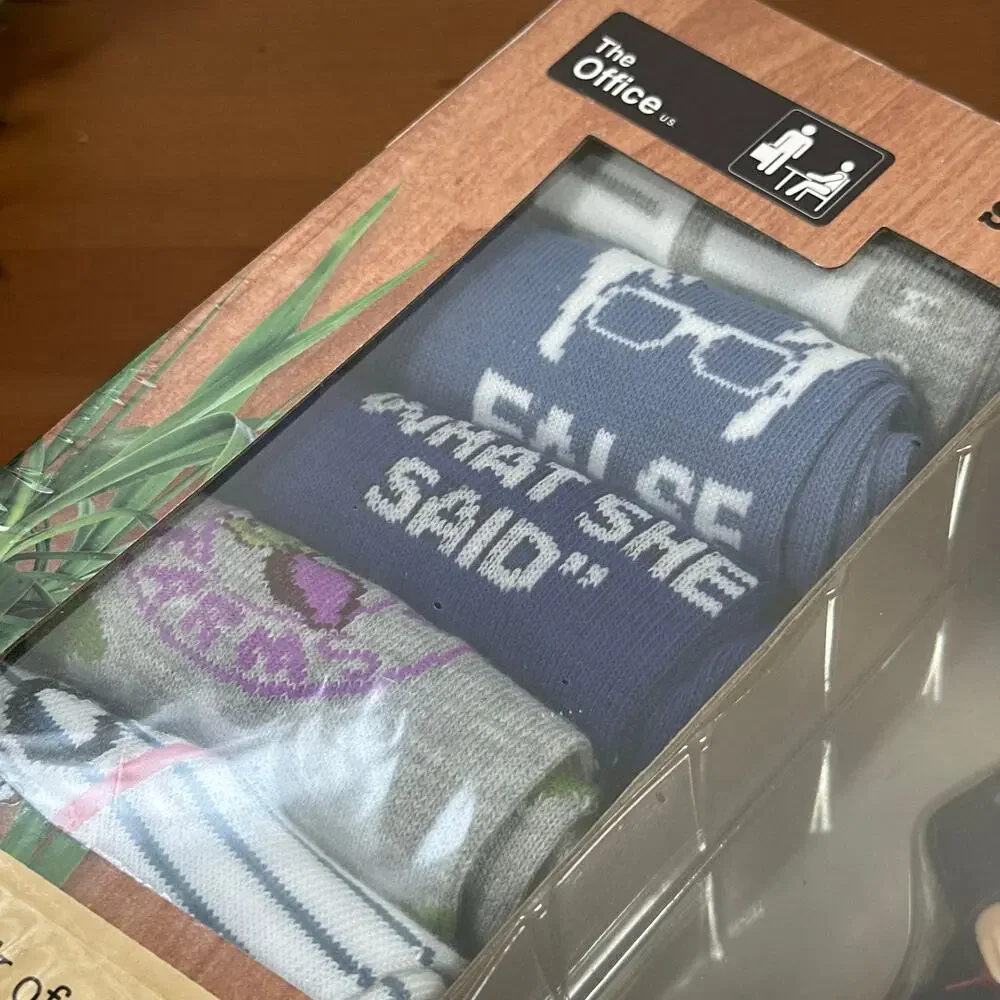 THE OFFICE Sock and Vinyl Figure Bundle Dwight Schrute‎ 5 Pack Socks Collectible