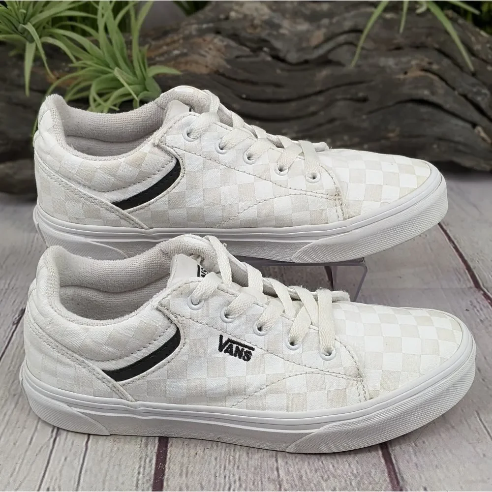 Vans lace up