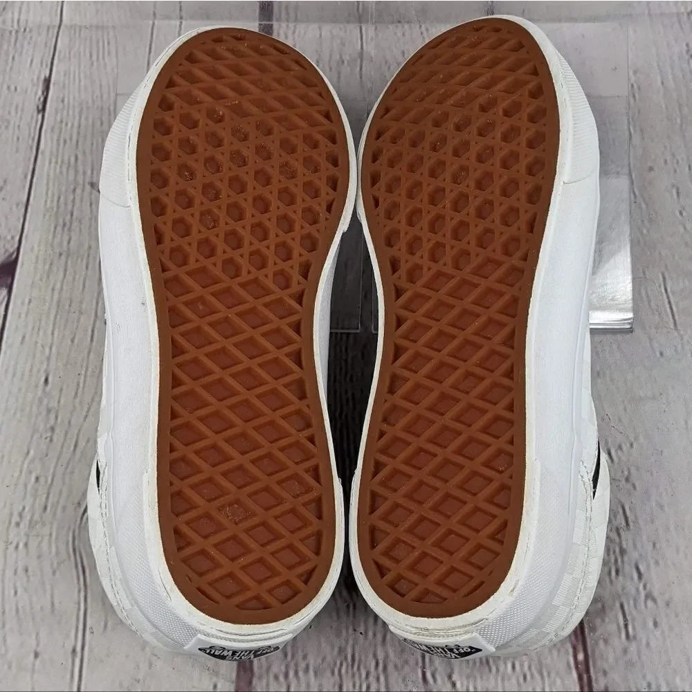 Vans lace up