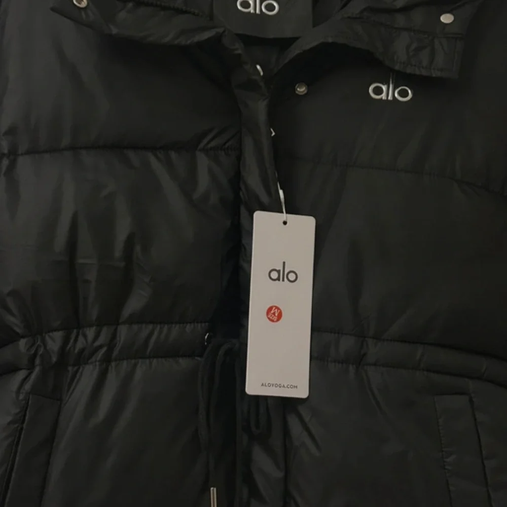 ALO Yoga sleek black