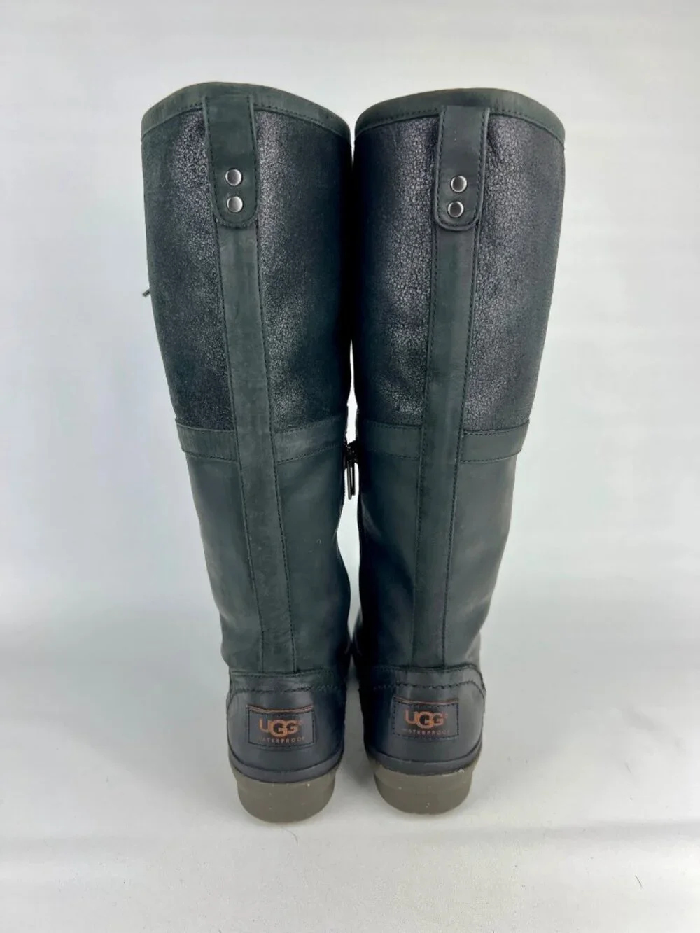 UGG elsa black