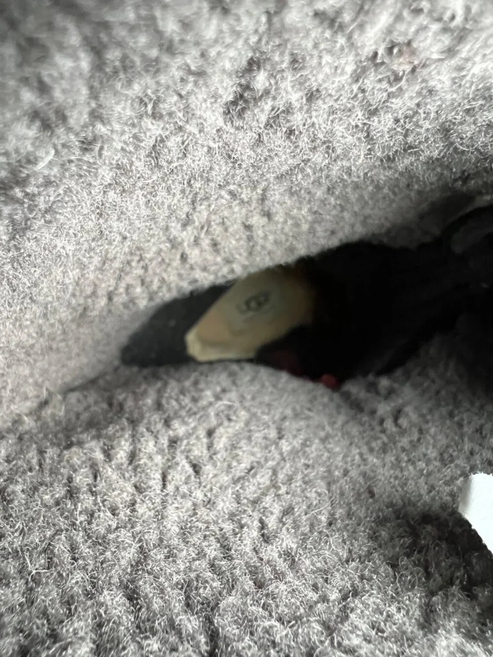 UGG elsa black