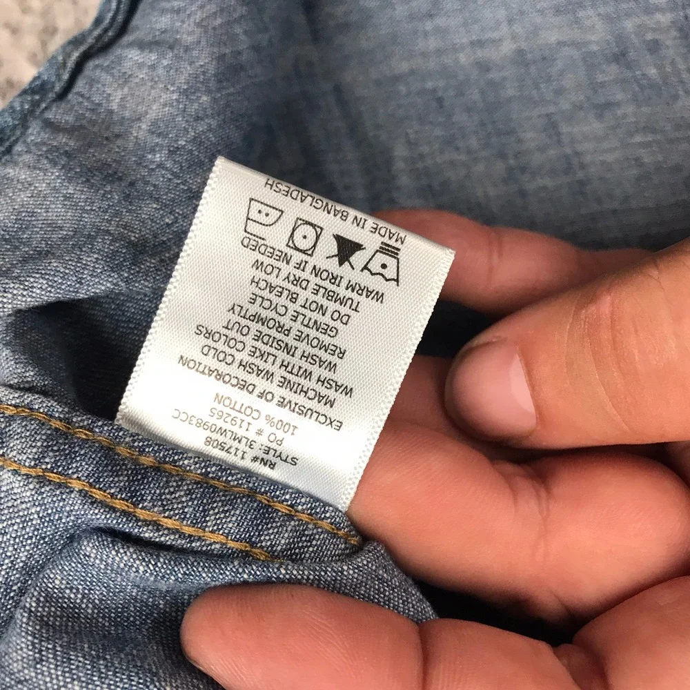 Levis this shirt