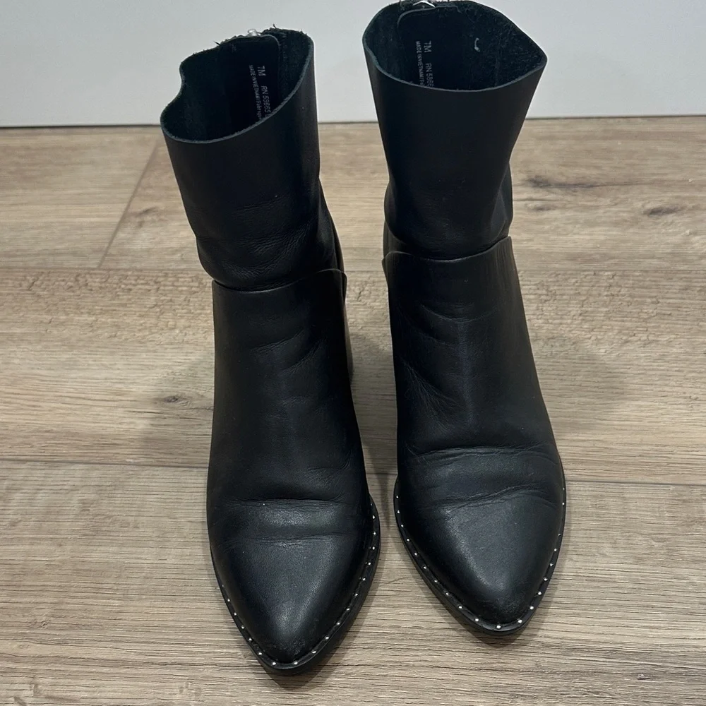 Treasure & Bond good used