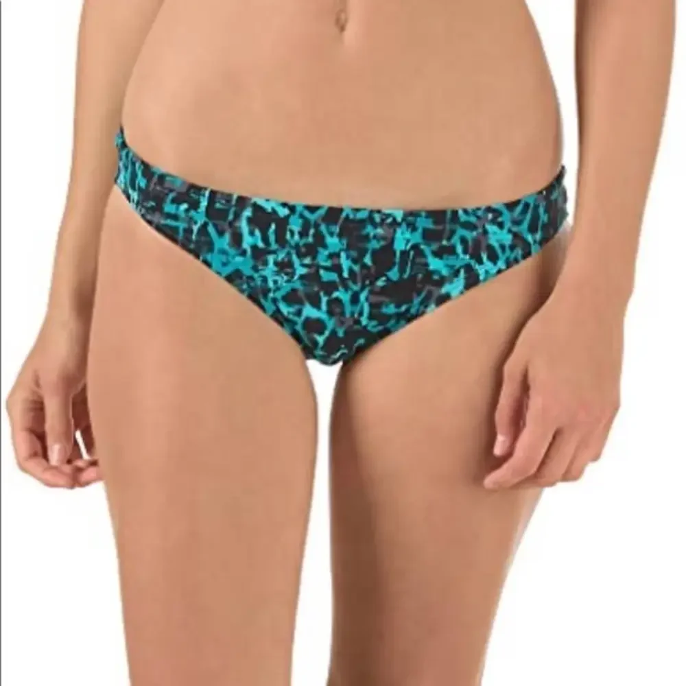 Speedo size teal