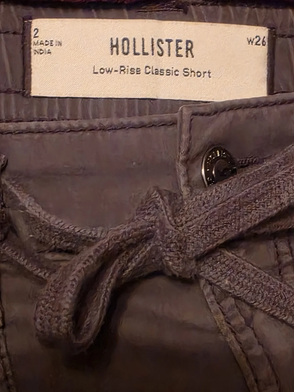 Hollister Low-Rise Classic Shorts With Rolled Hems & Drawstring Waist 2/W26 Guc