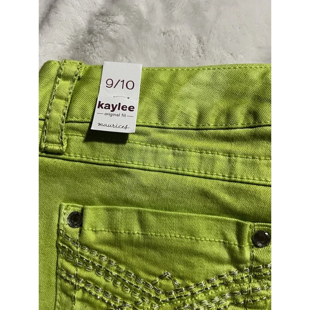 Maurices add pop