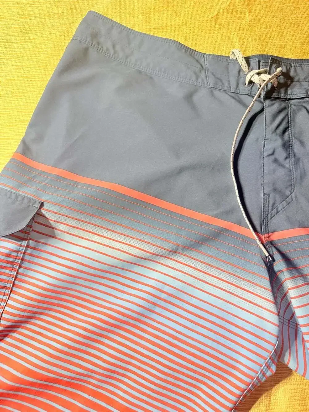 Billabong red blue