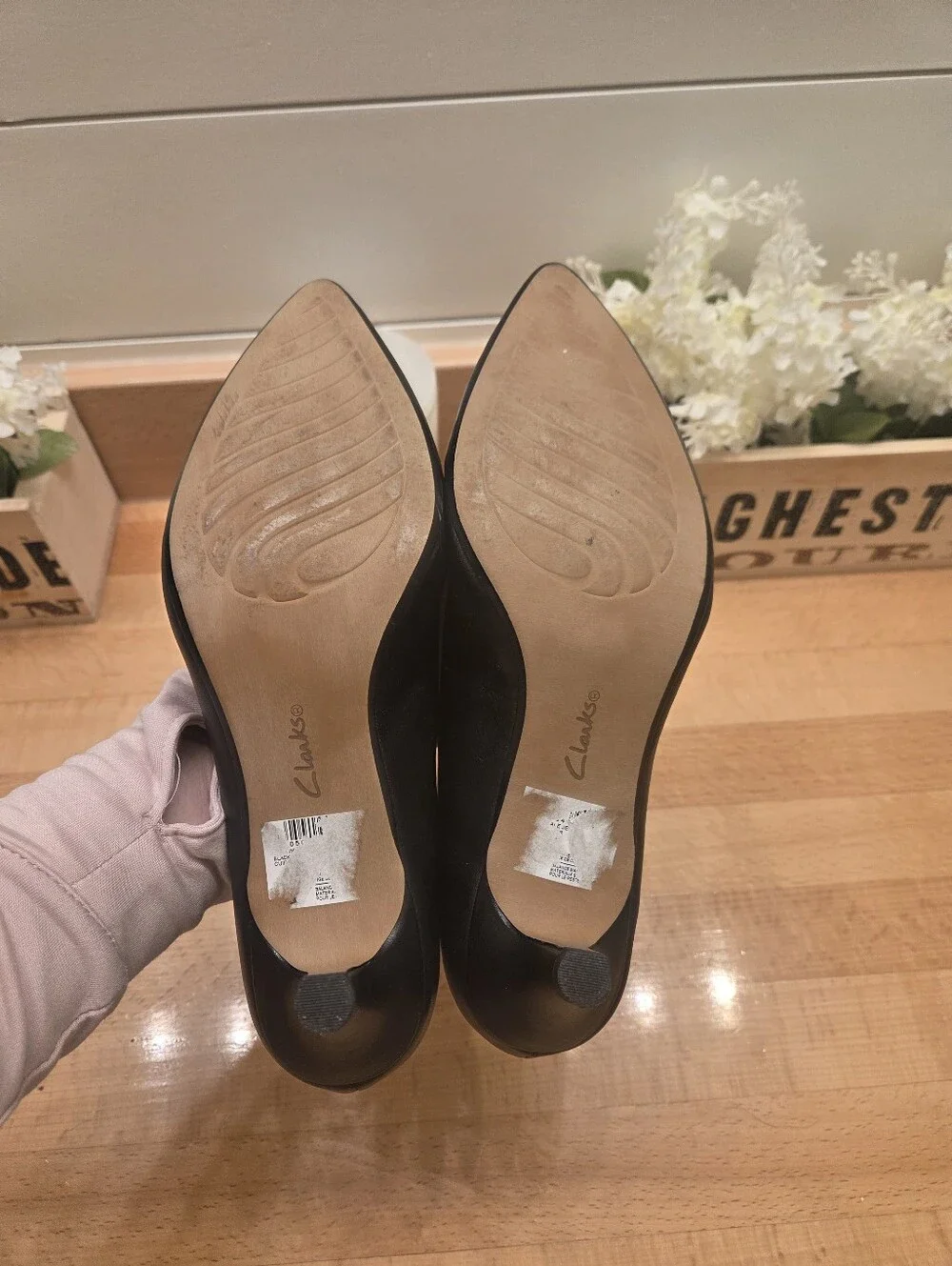 Clarks Linvale Jerica Pumps Black Leather Kitten Heels Women's Size 8