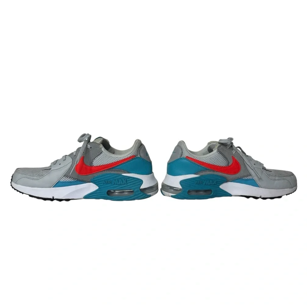 Nike couple light