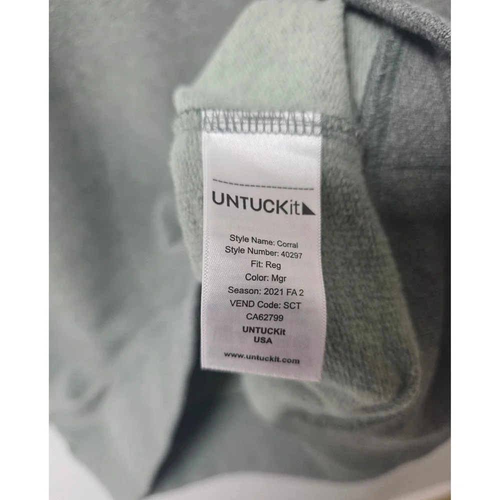 UNTUCKit corral quarter