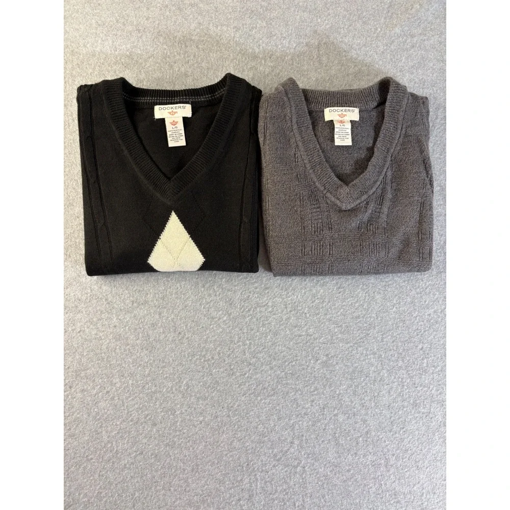 Dockers sleeveless sweater
