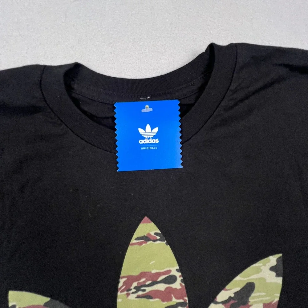 adidas skateboarding graphic