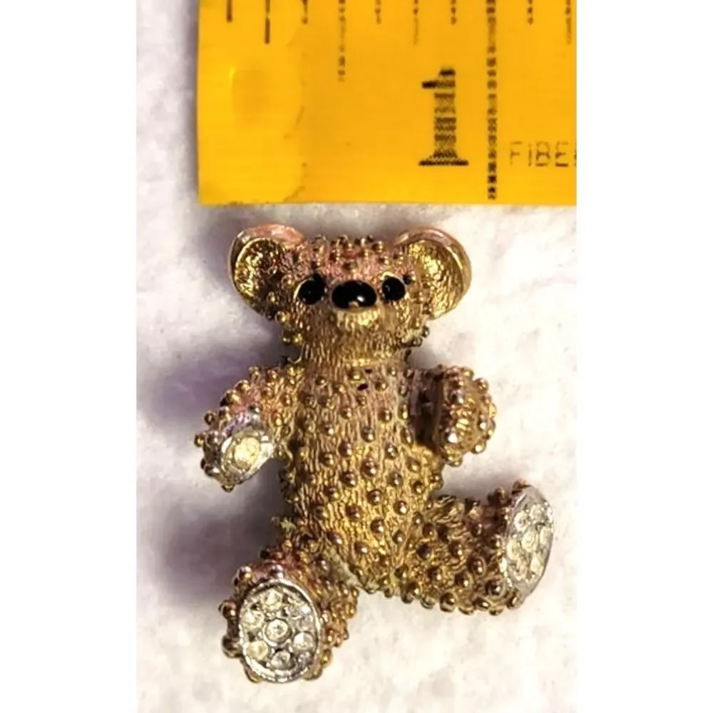 TEDDY BEAR Pin Brooch Goldtone Hobnail Bumpy Rhinestone Enamel Eyes Twee Y2K