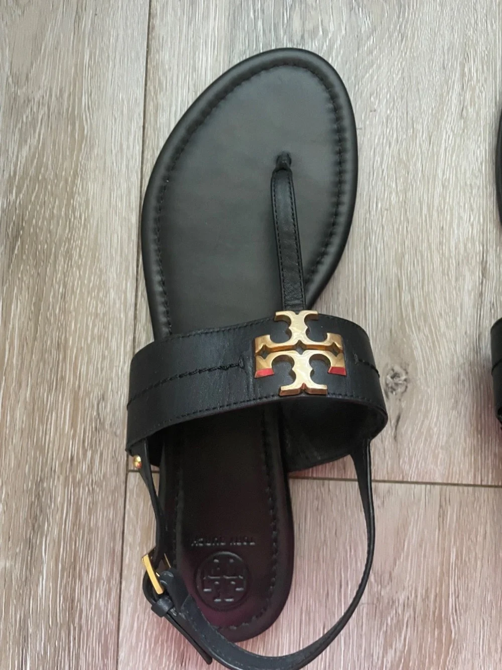 Tory Burch reposhing this