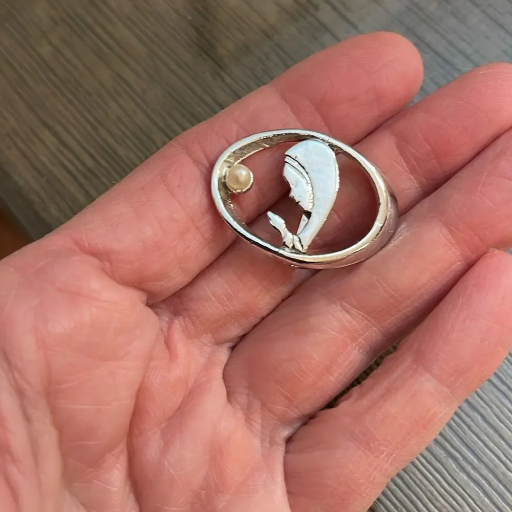 Vintage Silver-Tone Praying Mother Mary Lapel Pin Religious Catholic