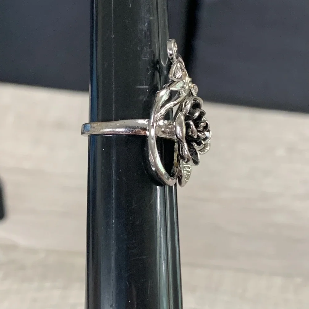 Black Enamel Rose Vine Statement Ring Silver Tone Floral Gothic Size 7