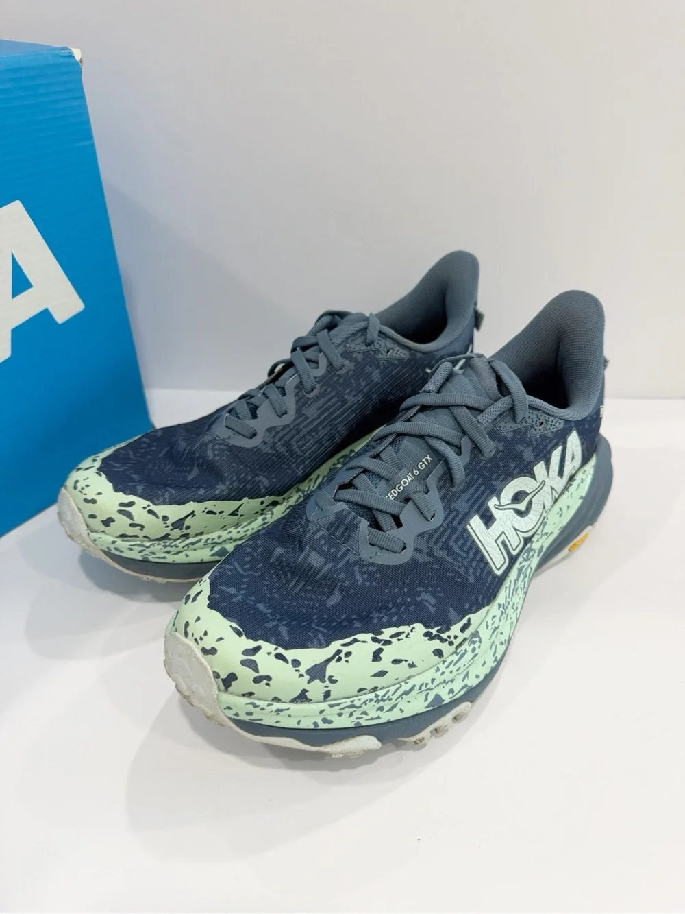 Hoka One One hoka one
