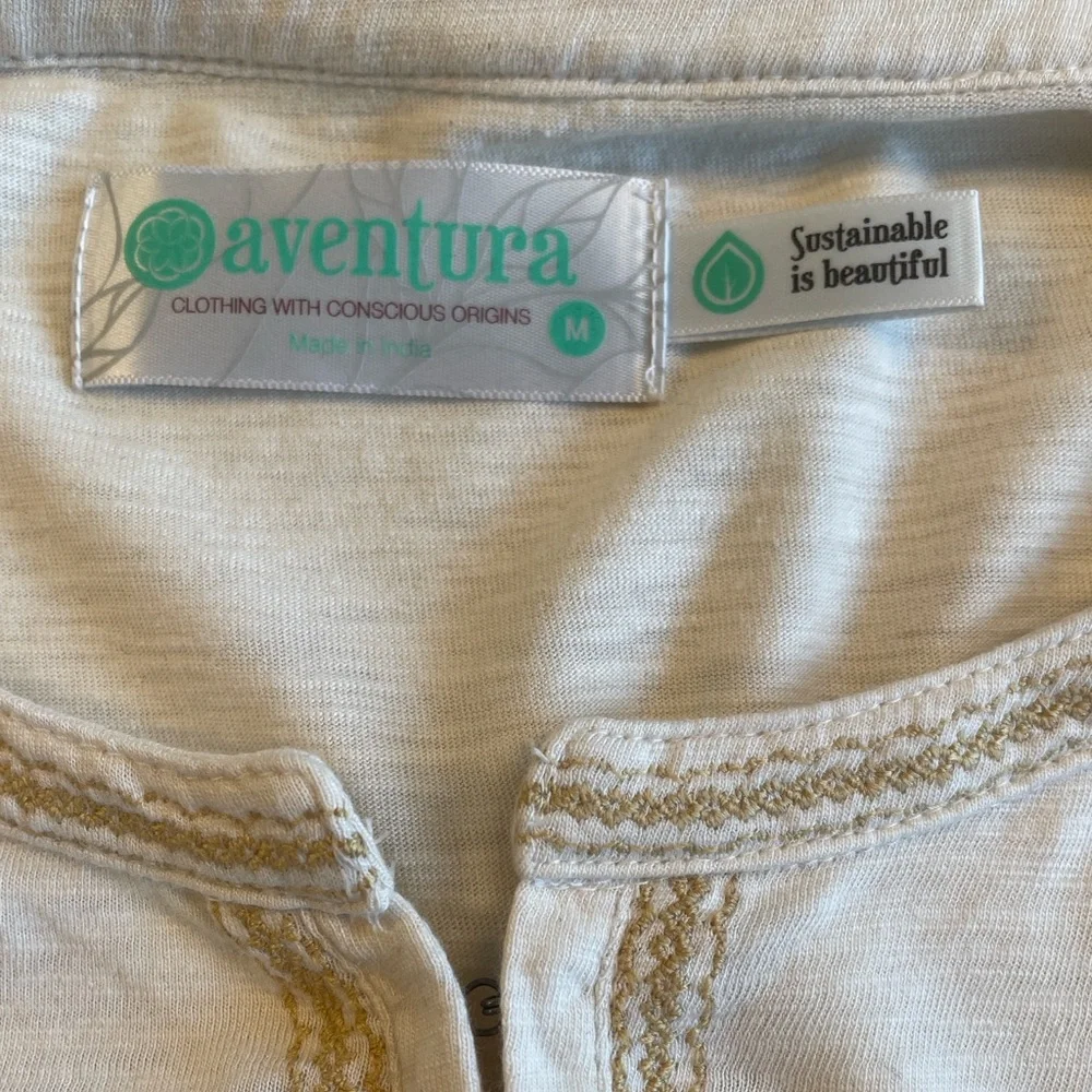Aventura excellent worn