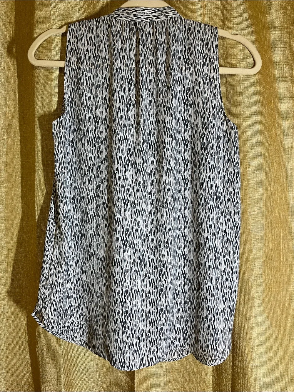 LOFT sleeveless camisole
