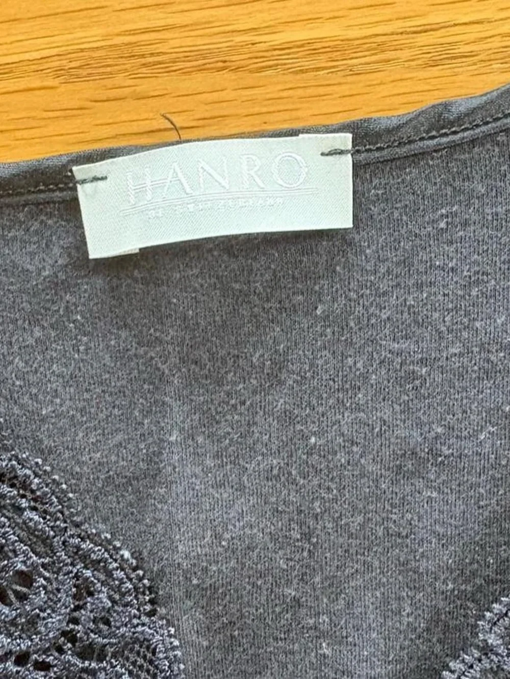 Hanro moments black