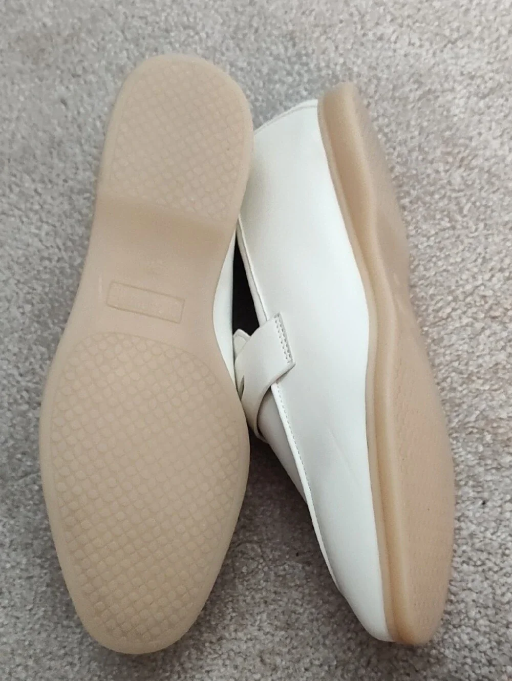 Cushionaire cream penny