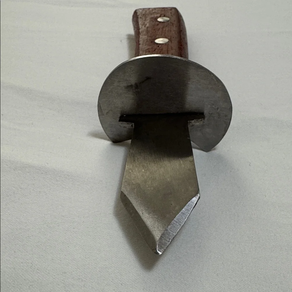 N/A oyster dagger