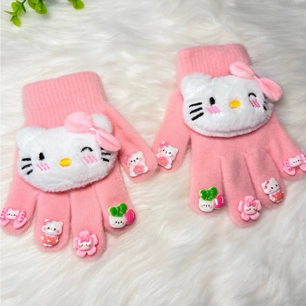 Hello Kitty add hands touch