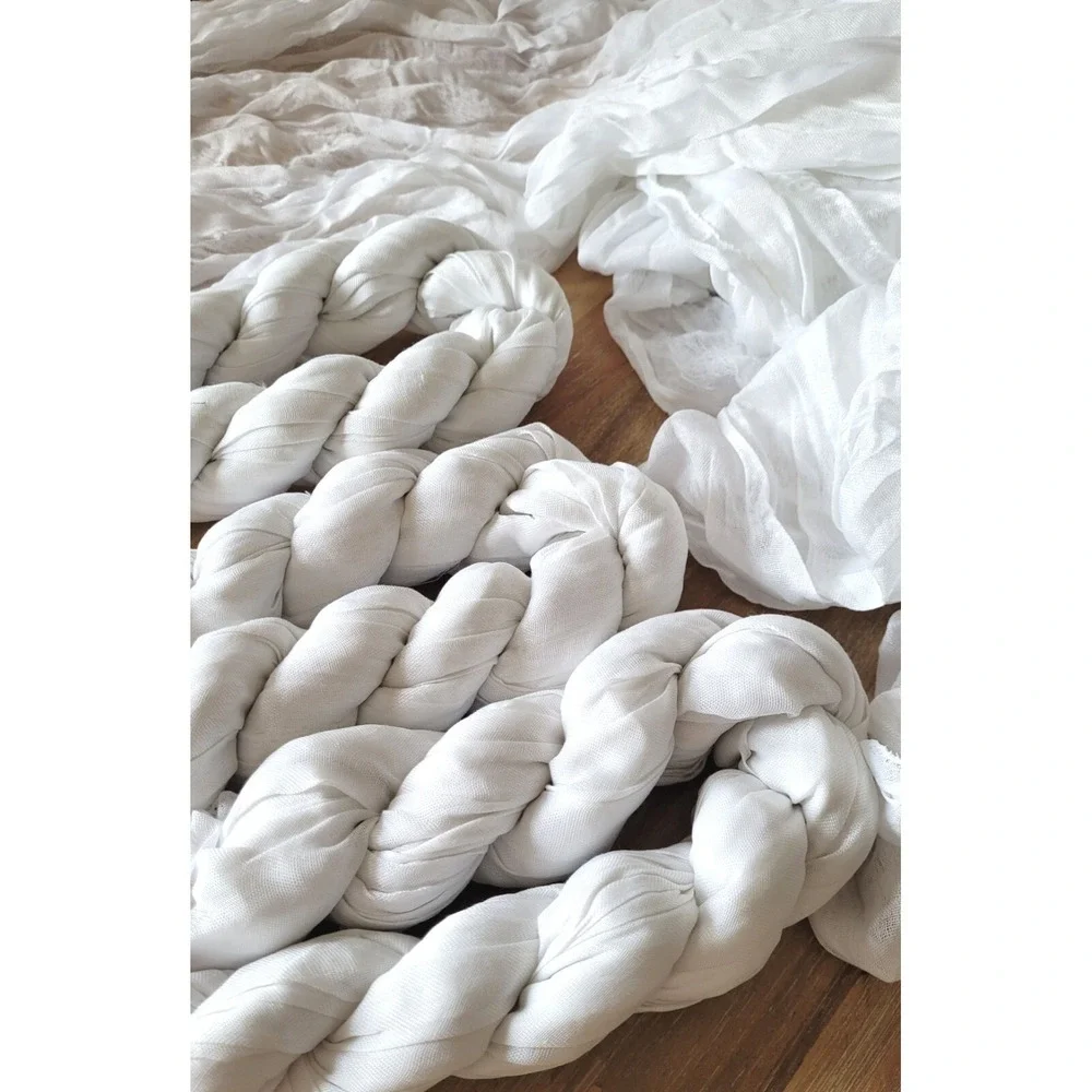 The Unbranded Brand pack white