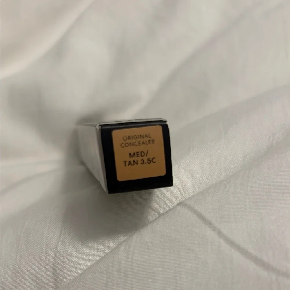 bareMinerals achieve smooth