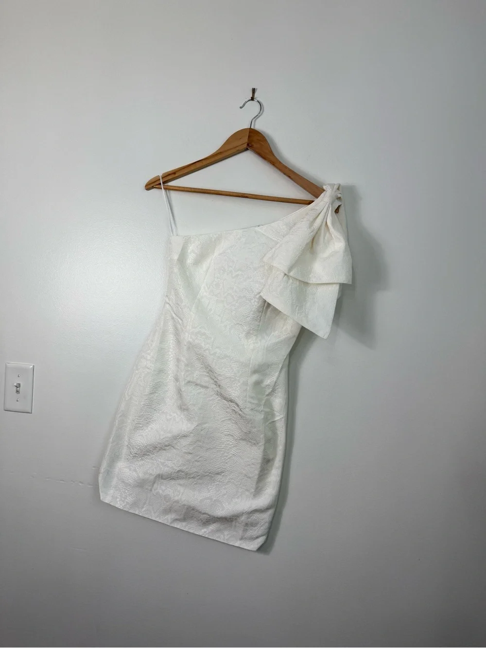 Wumtrance crisp white