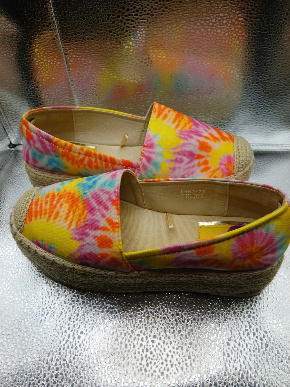 N/A vibrant tie
