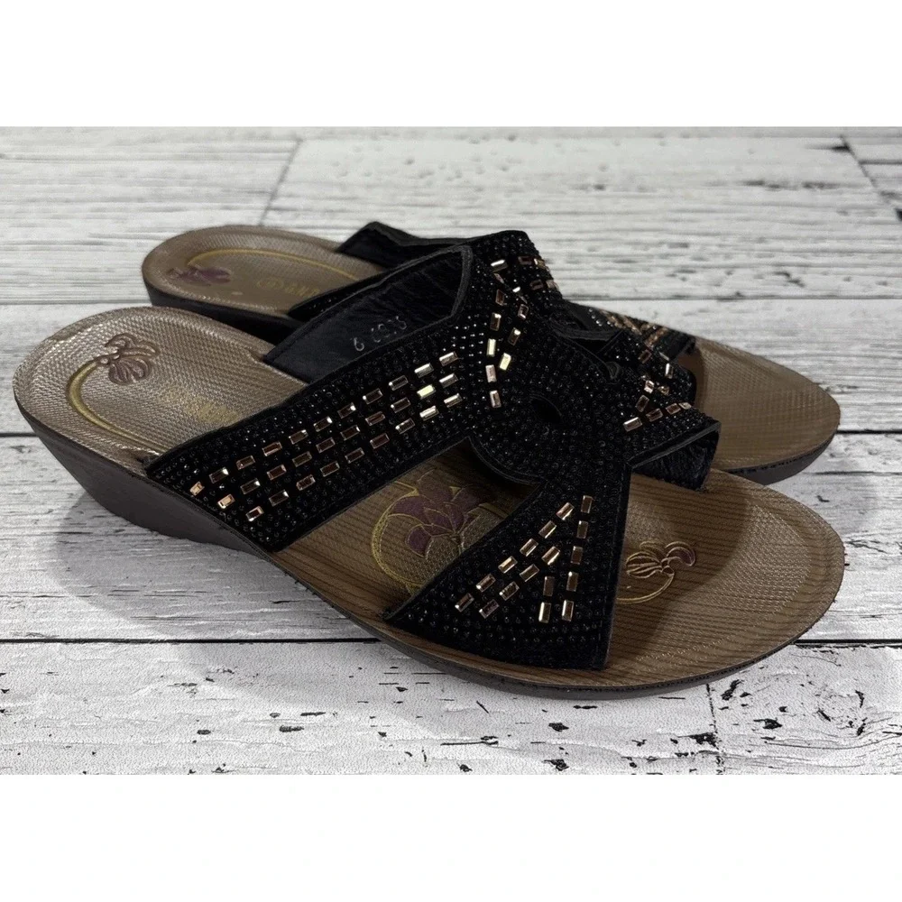 G.N.D Womens Sz 7 1/2 Black rhinestone accent Sandals New in Box style‎ # 9639