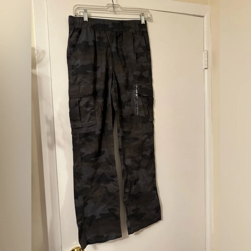 The children’s‎ place army print pants size 14 NWT