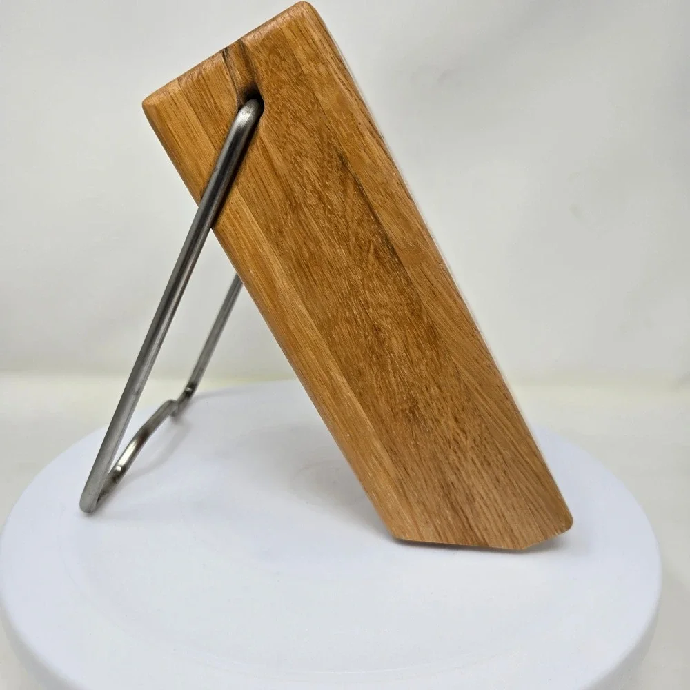 Cutco oak wood