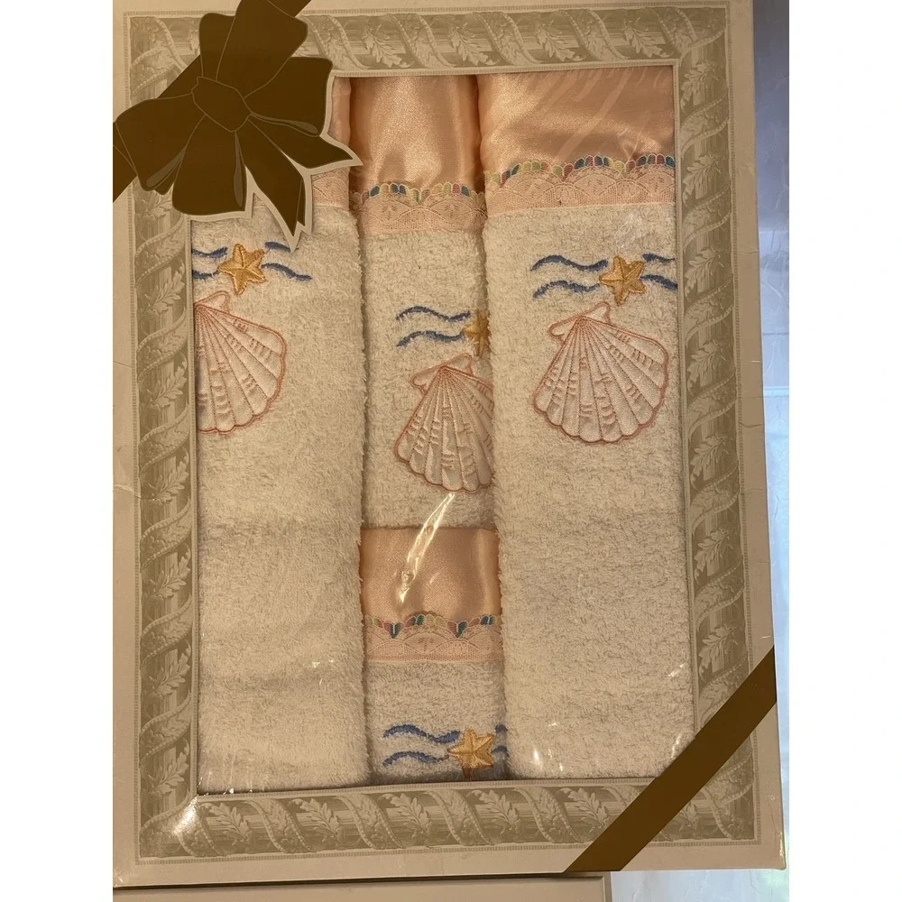 Vintage Sea Shell Bath Towels Set 5 White Pink Satin‎ Embroidered Ocean New